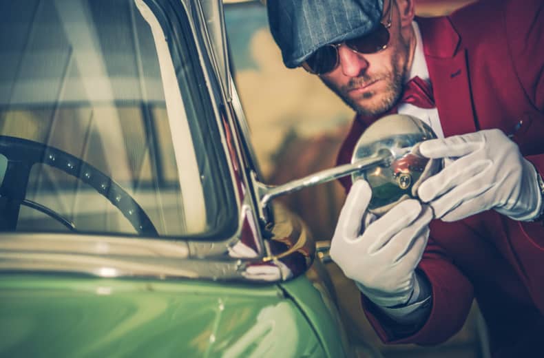 classic-car-auction-inspection