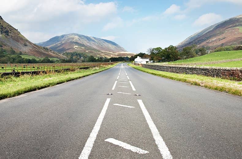 road-markings-white-diagonal-stripes