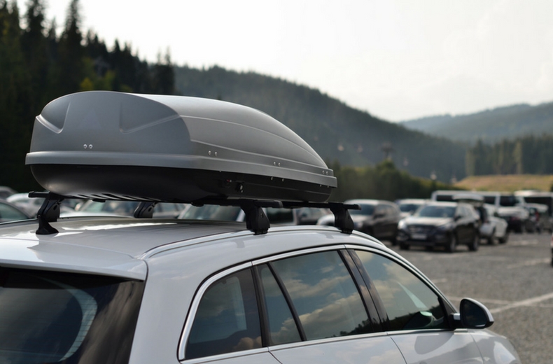 Car roof box